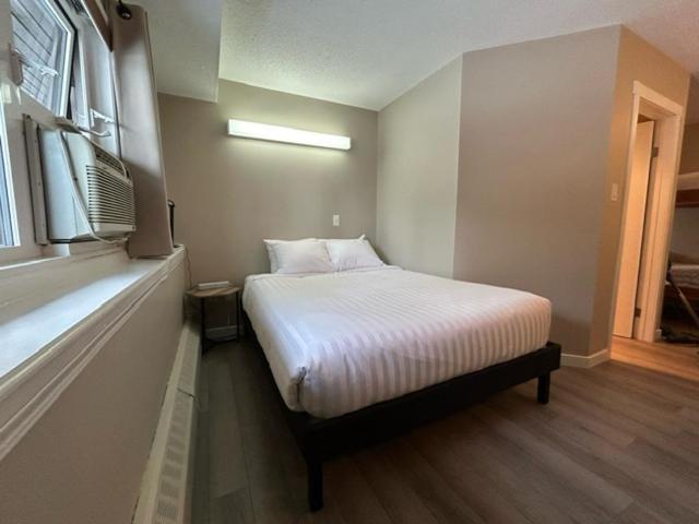 Griz Inn By Stayin Fernie Rum bild