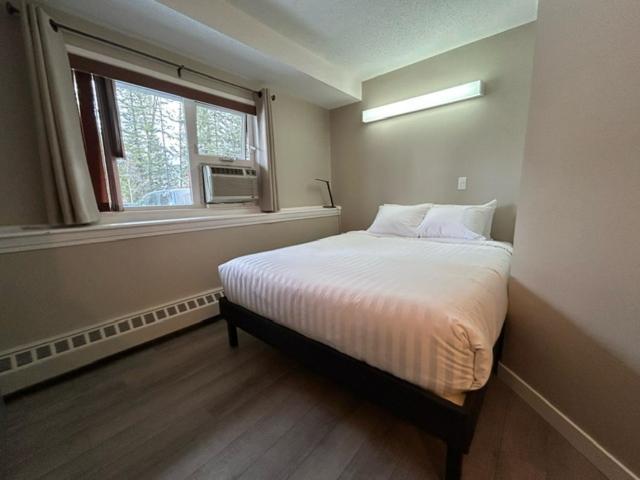 Griz Inn By Stayin Fernie Rum bild